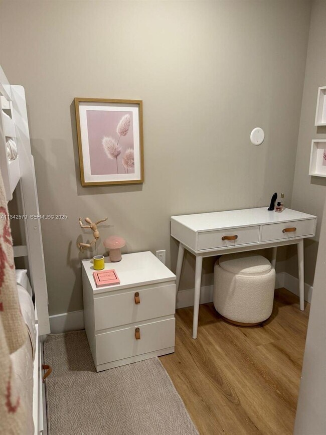 Building Photo - 10185 Collins Ave