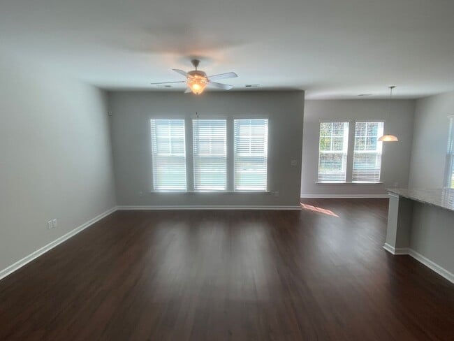 Building Photo - 9 Cantata Cir