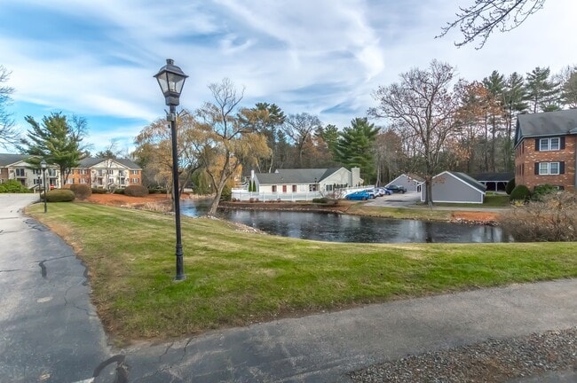 Building Photo - 8 Northbrook Dr