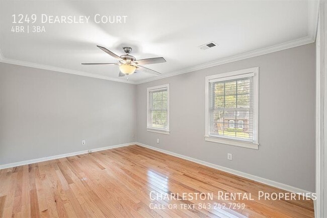 Building Photo - 1249 Dearsley Ct