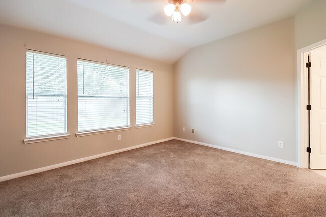 Building Photo - 1118 Chase Park Dr