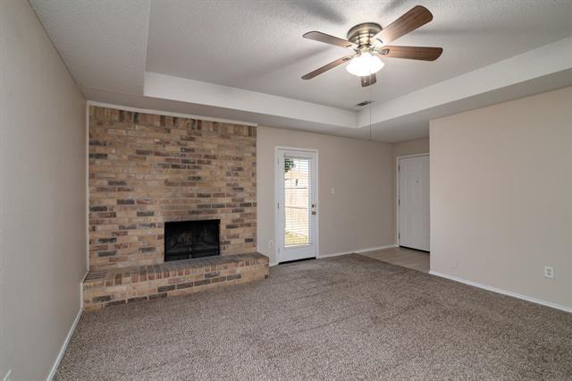 Building Photo - 6631 Parkview Ln