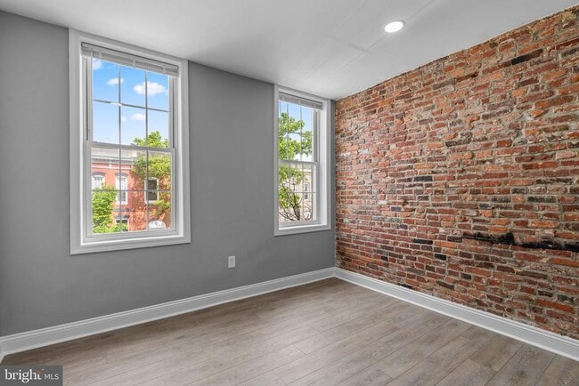 Building Photo - 1213 Washington Blvd