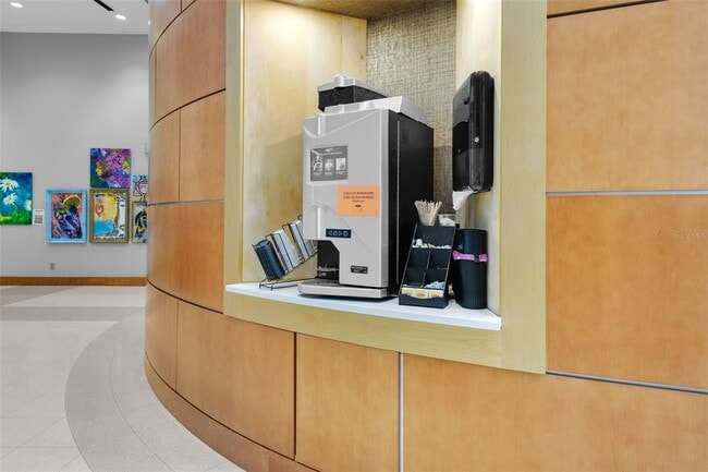 Building Photo - 777 N Ashley Dr