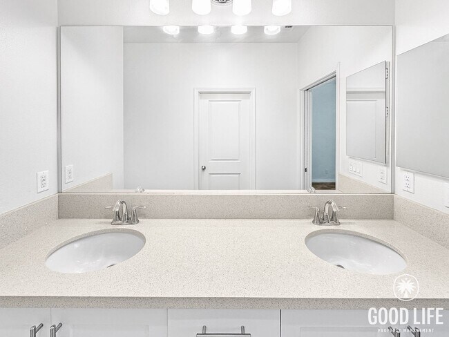 Building Photo - Fully Renovated 2BR/2.5BA Anaheim Home w/ 2-Car Attached Garage, Balcony, Pool & In-Unit Laundry