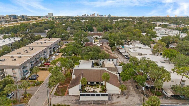 Building Photo - 4614 W Fig St