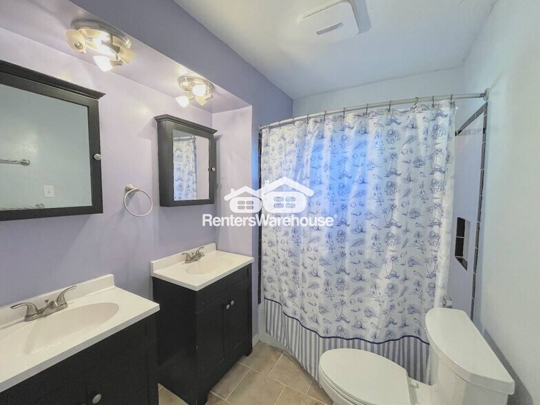 Building Photo - 4940 Erskine St