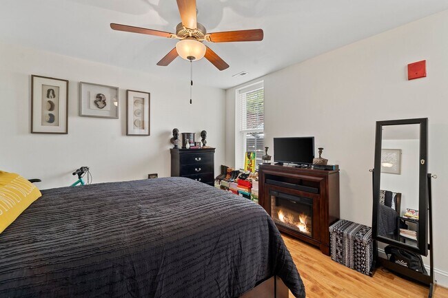 Building Photo - The Fountain Square Apartments