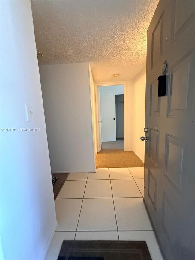 Building Photo - 3228 Coral Lake Dr