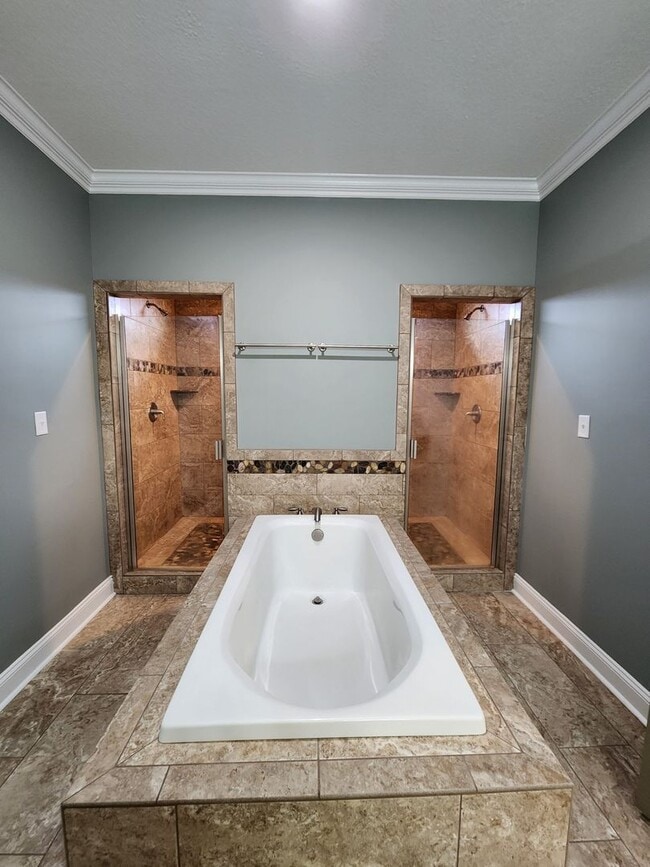 Building Photo - Stylish 3-Bedroom Home with Luxurious Features and Community Perks in Valdosta, GA