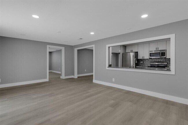Building Photo - 4645 Hunter Ridge Dr