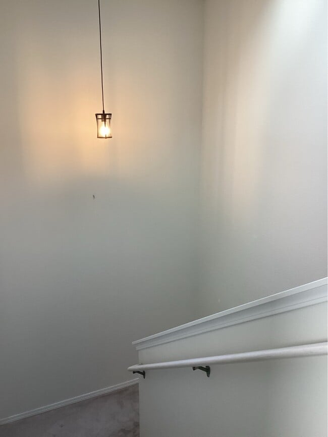 Building Photo - 96 NW 33rd Pl