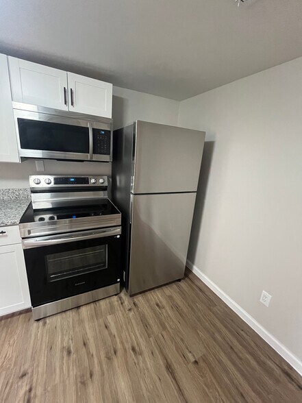 Building Photo - 7011 Britton Ave