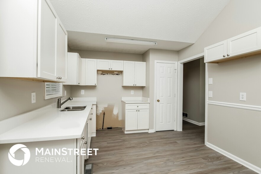 Building Photo - 4207 New Towne Dr