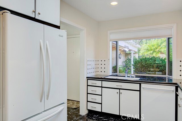 Building Photo - 5089 Ovalo