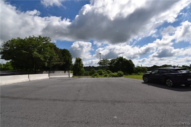 Building Photo - 152 Court 5 Ct