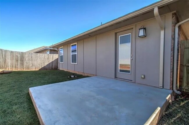 Building Photo - 9207 SW 47th St