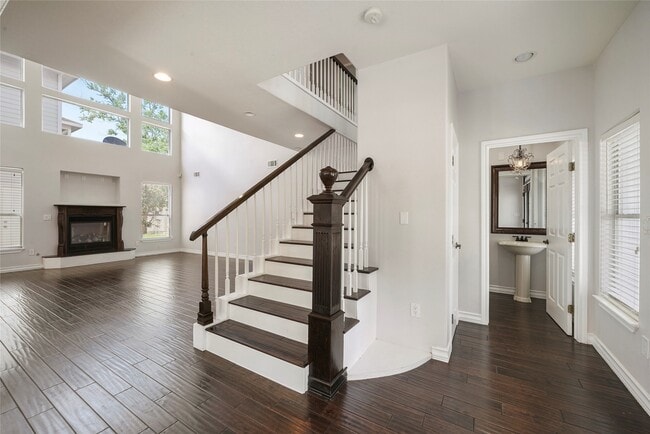 Building Photo - 1213 Wakefield Dr