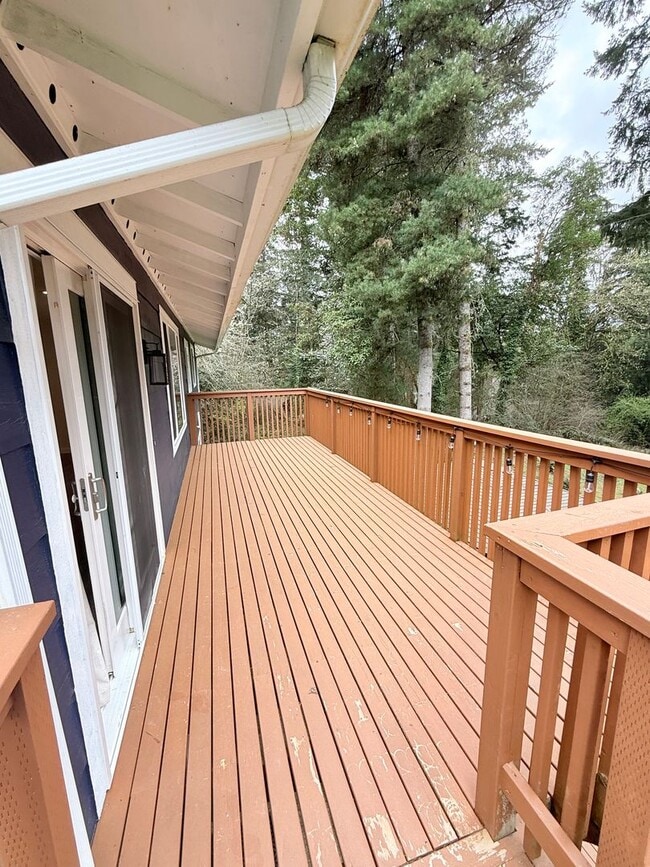 Building Photo - Waterfront living in Rocky Point.