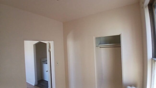 Building Photo - 2262 S Chase Ave