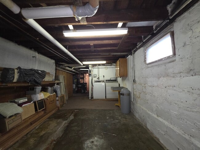 Building Photo - 97 White St