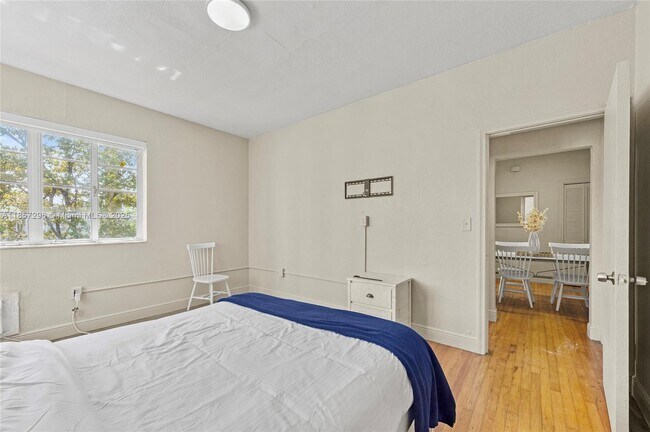 Building Photo - 301 86th St