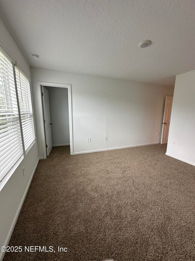 Building Photo - 634 Celtic dr