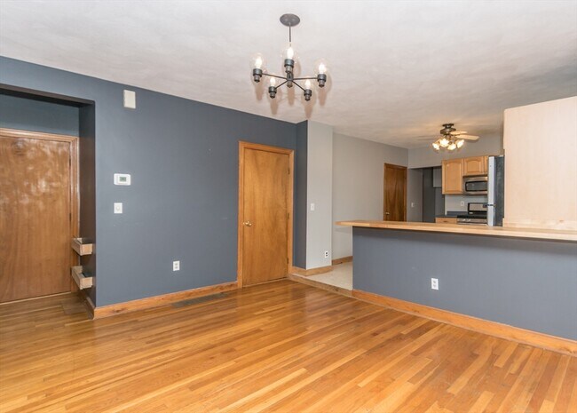 Building Photo - 17 Cleveland Ave