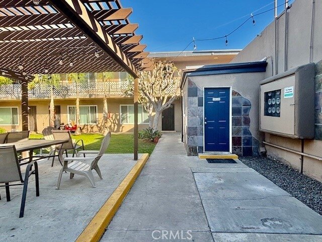 Building Photo - 1820 W Sallie Ln