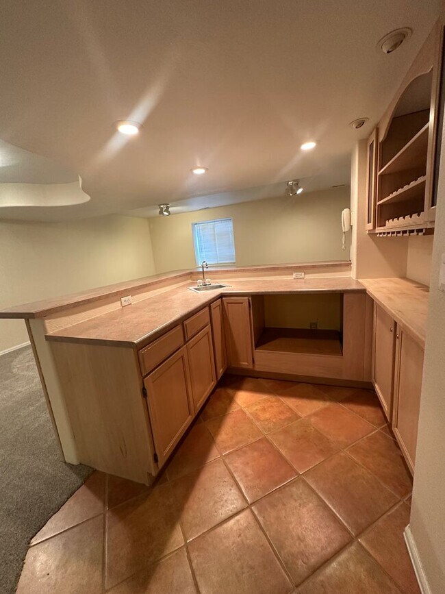 Building Photo - 7640 Lonergan Ct