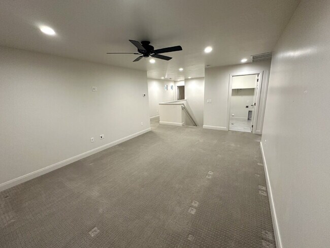 Building Photo - “St. George, Aspen Estates: 5 spacious bed...