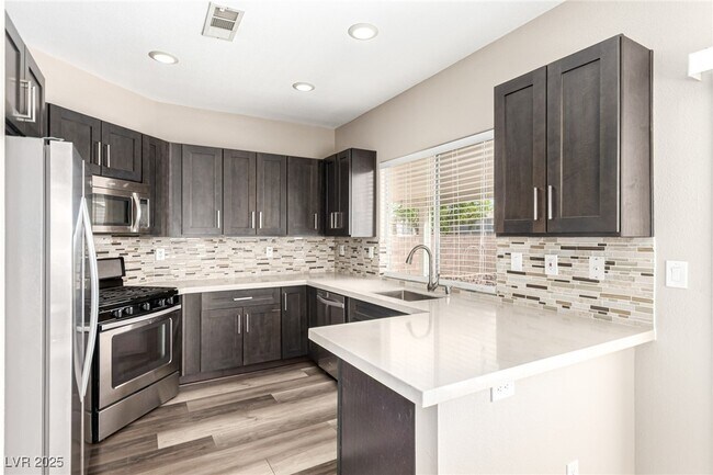 Building Photo - 5856 Golden Wing St