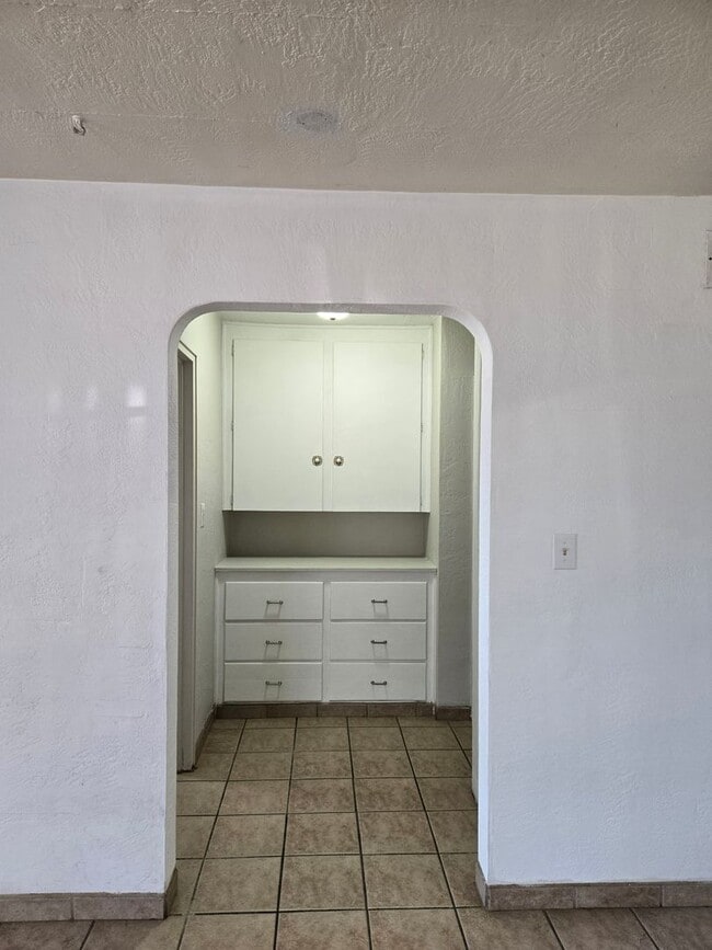 Building Photo - A must see if you're looking for more livi...