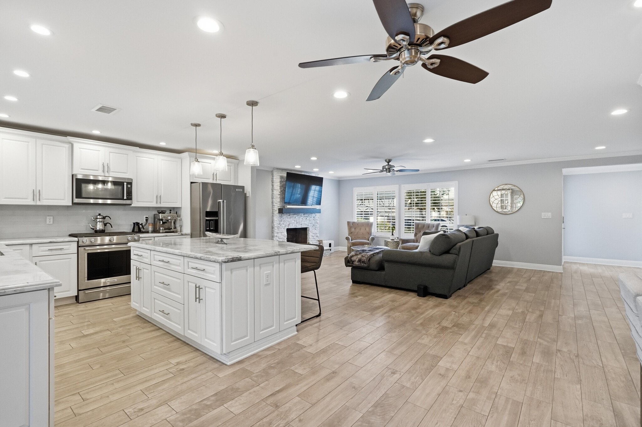 Building Photo - 19833 Blythe St