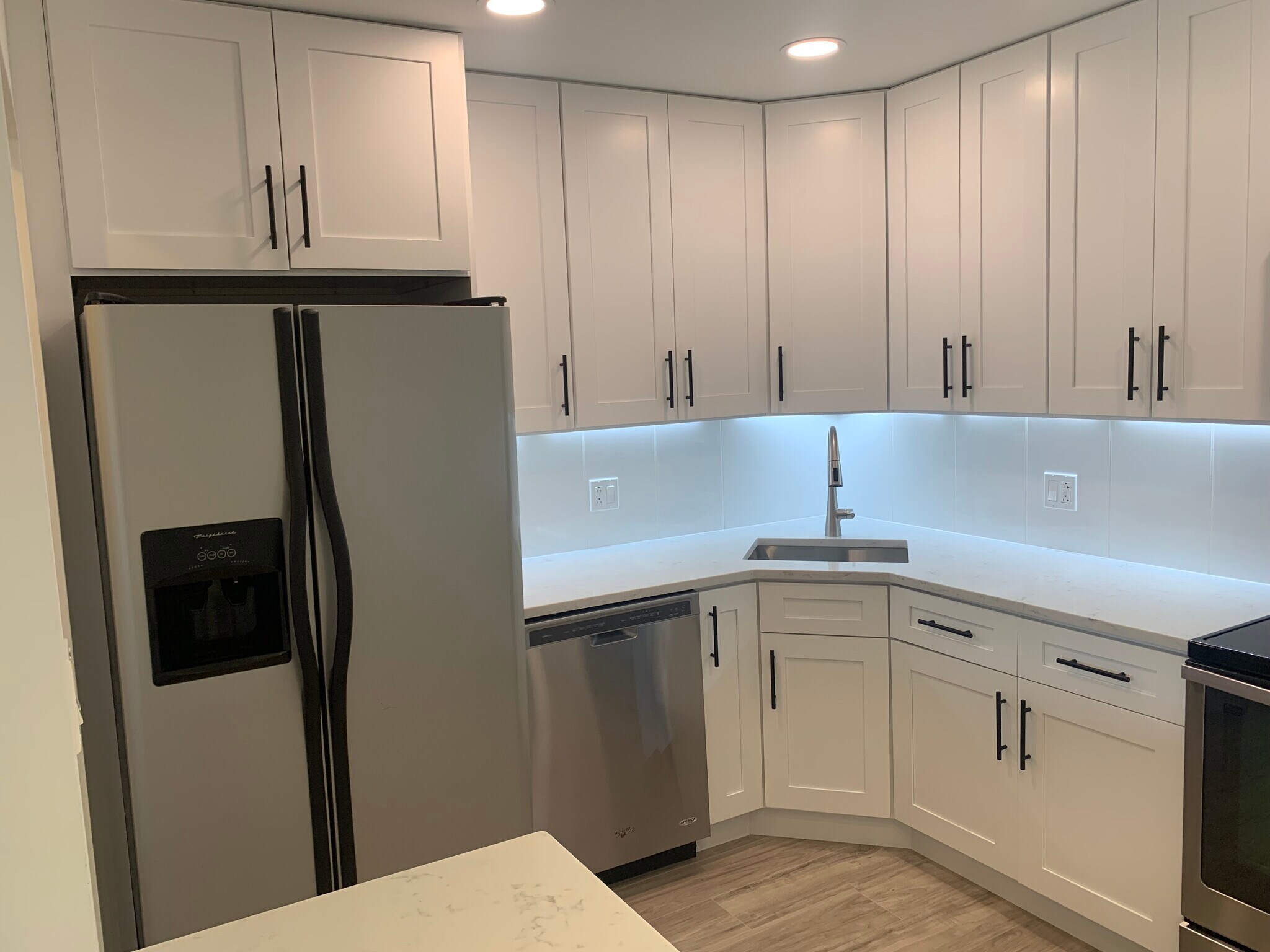 Building Photo - 1002 Castilian Ct
