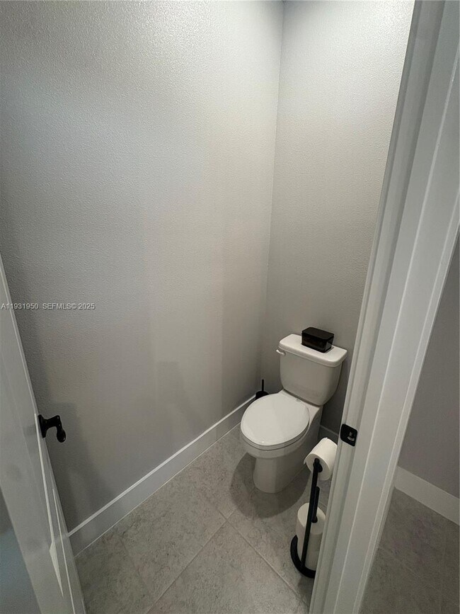 Building Photo - 5020-5124 124th Ave E