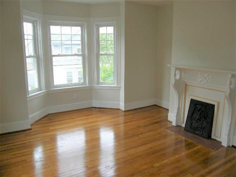 Building Photo - 36 Orchard St