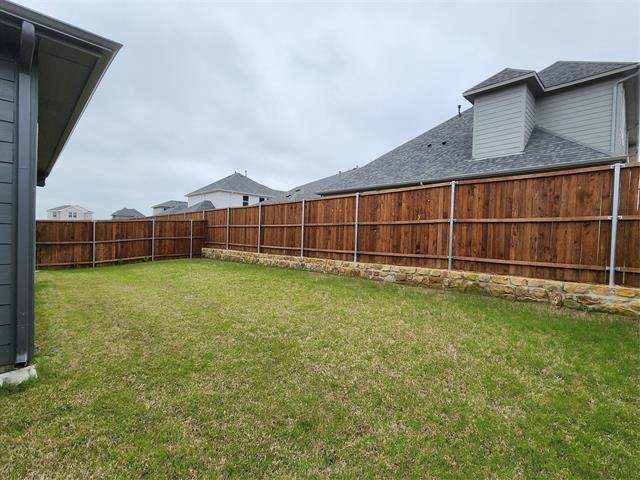 Building Photo - 724 Fencerow Trl