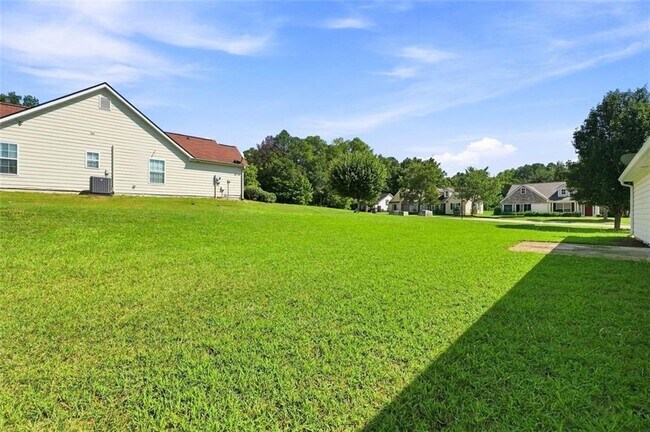 Building Photo - 465 Camella Cir