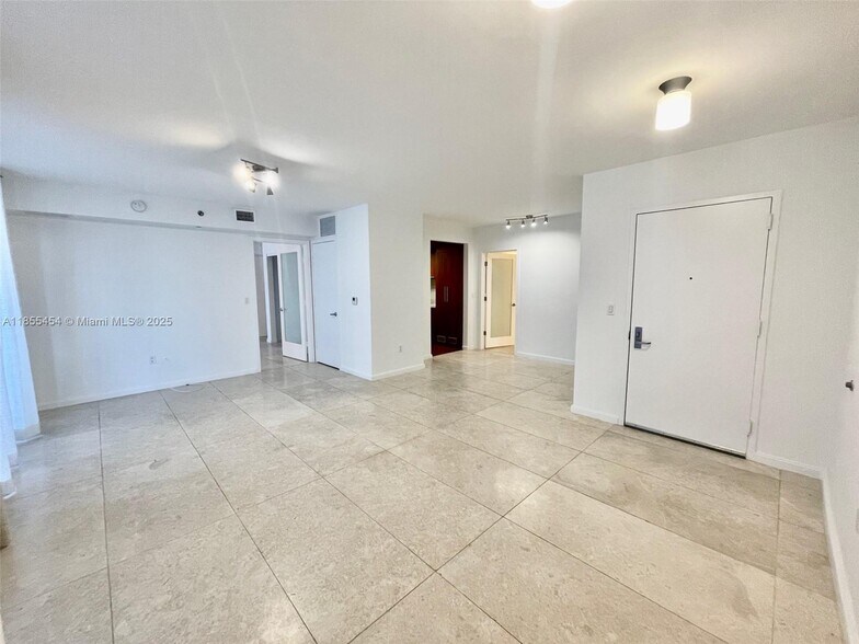 Building Photo - 50 Biscayne Blvd