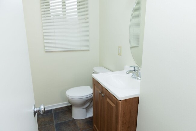 Building Photo - Comfortable Single-Family Living with All-...
