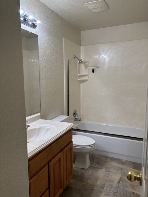 Building Photo - 231 Madrone St