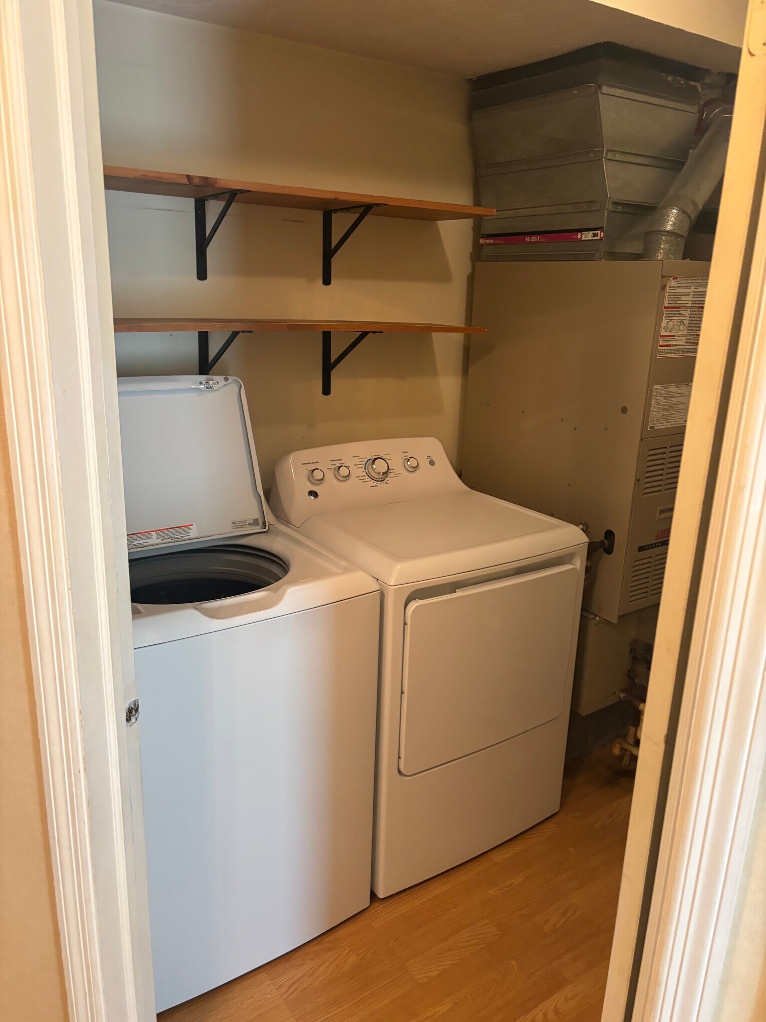 Building Photo - 704 White Tail Way