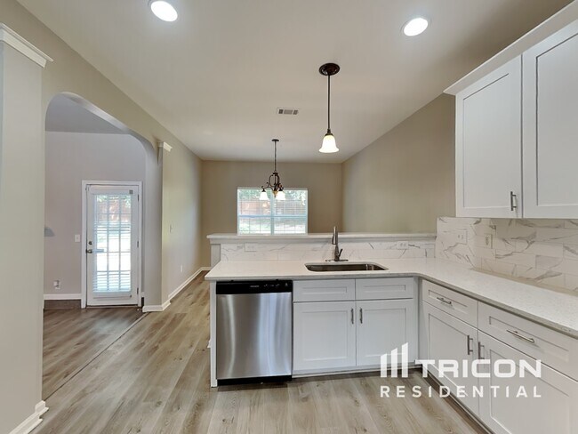 Building Photo - 4289 Defoors Farm Trail