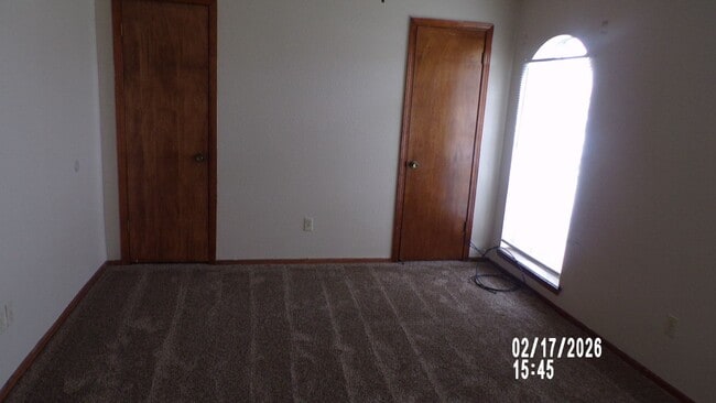 Building Photo - Lee West Estates, close to Hospital, shopping and restaurants