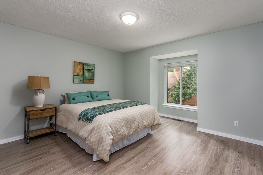 Building Photo - 87 Dunvegan Wds Dr