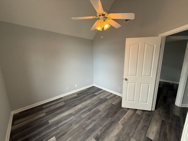 Building Photo - 1730 Azure Way