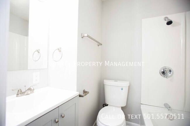 Building Photo - 4 Wynne Cir