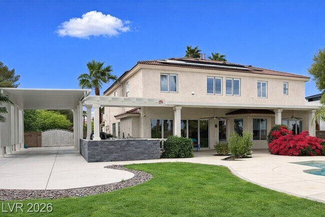 Building Photo - Northwest Valley 6 bdr  4400 sq ft  with RV parking, pool, covered patio -  all on a 1/2 acre lot!