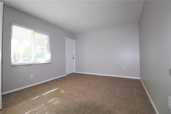 Building Photo - 2304 Ringling Blvd